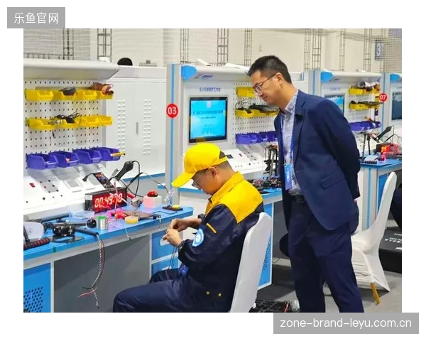 钻石联赛组织方推进赛场检修工作